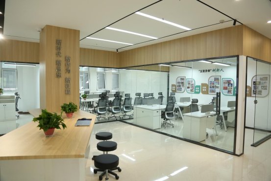 电话：0351-7820613